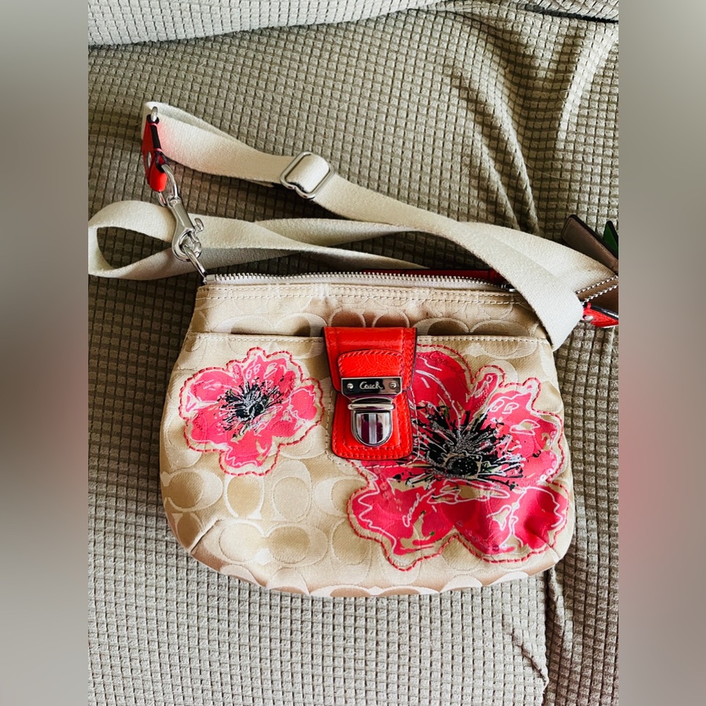 Vintage Fabric Limited Edition Coach Bag - Poppy Collection
